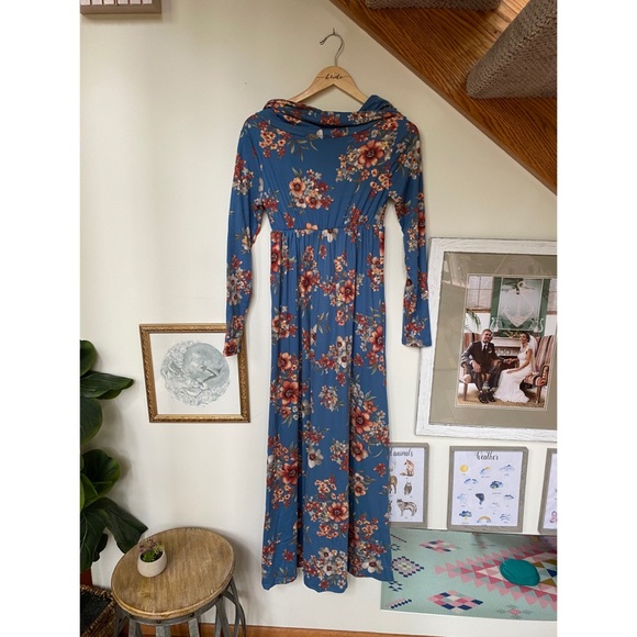 Mother Bee Maternity Blue & Pink Off-Shoulder Maxi - Picture 2 of 4